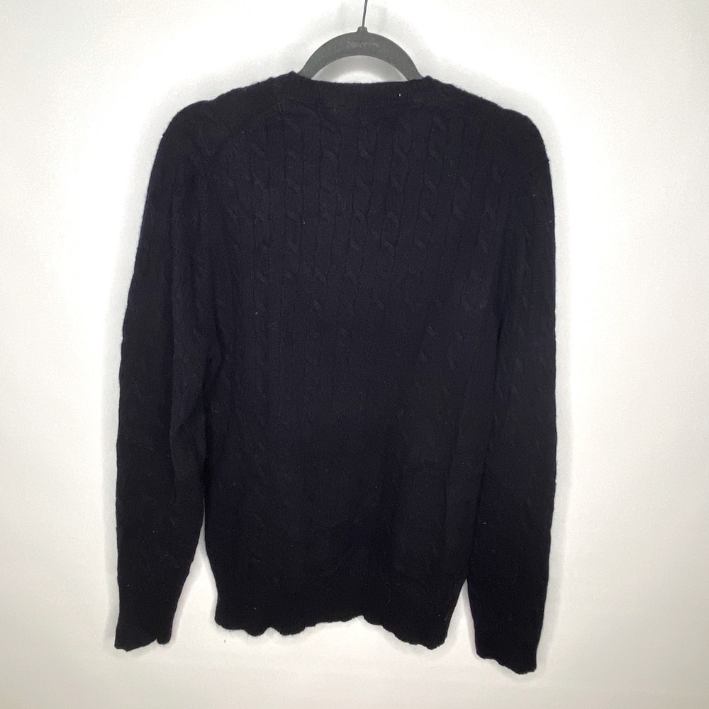 Men’s cable knit sweater